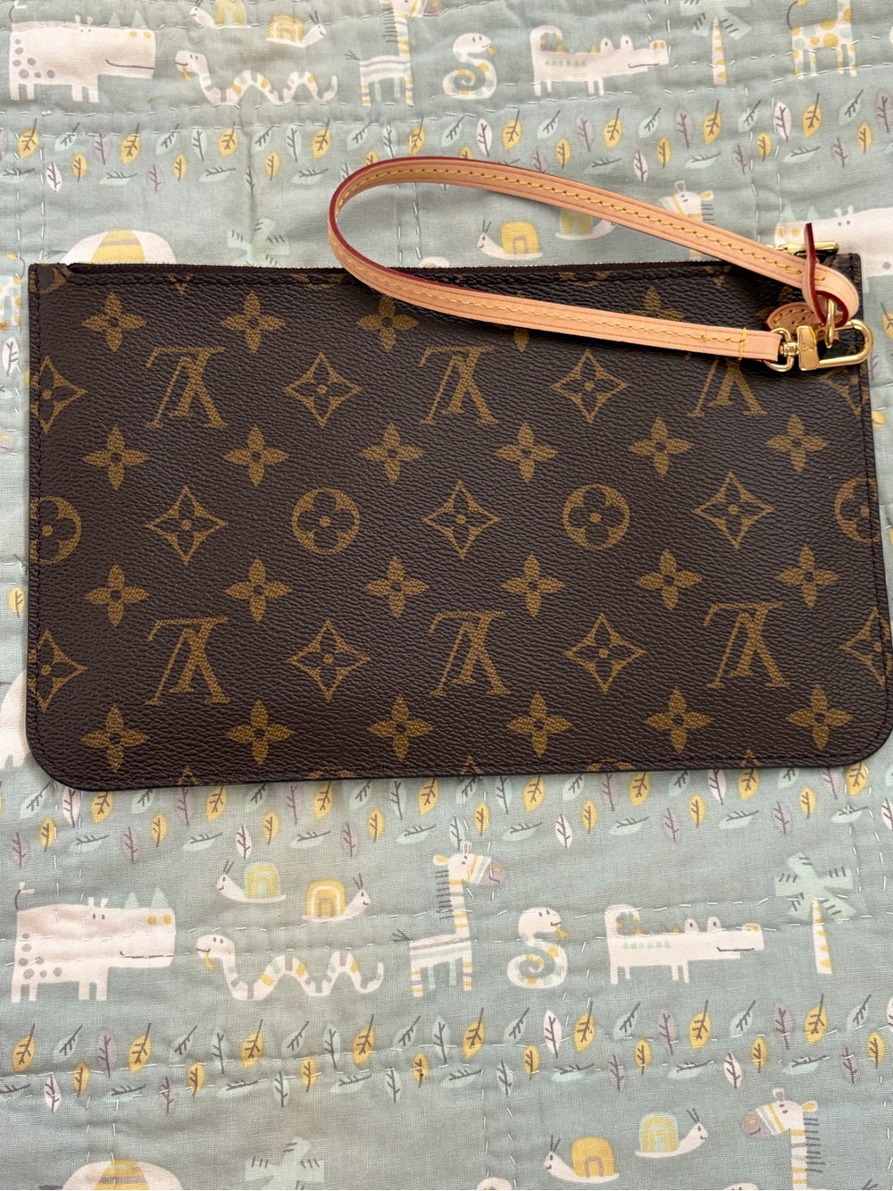 Louis Vuitton Neverfull MM Wristlet Pouch (PRICE FIRM)